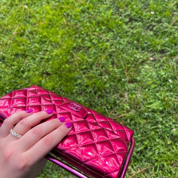 CHANEL RARE CLUTCH - Picture 9 of 15